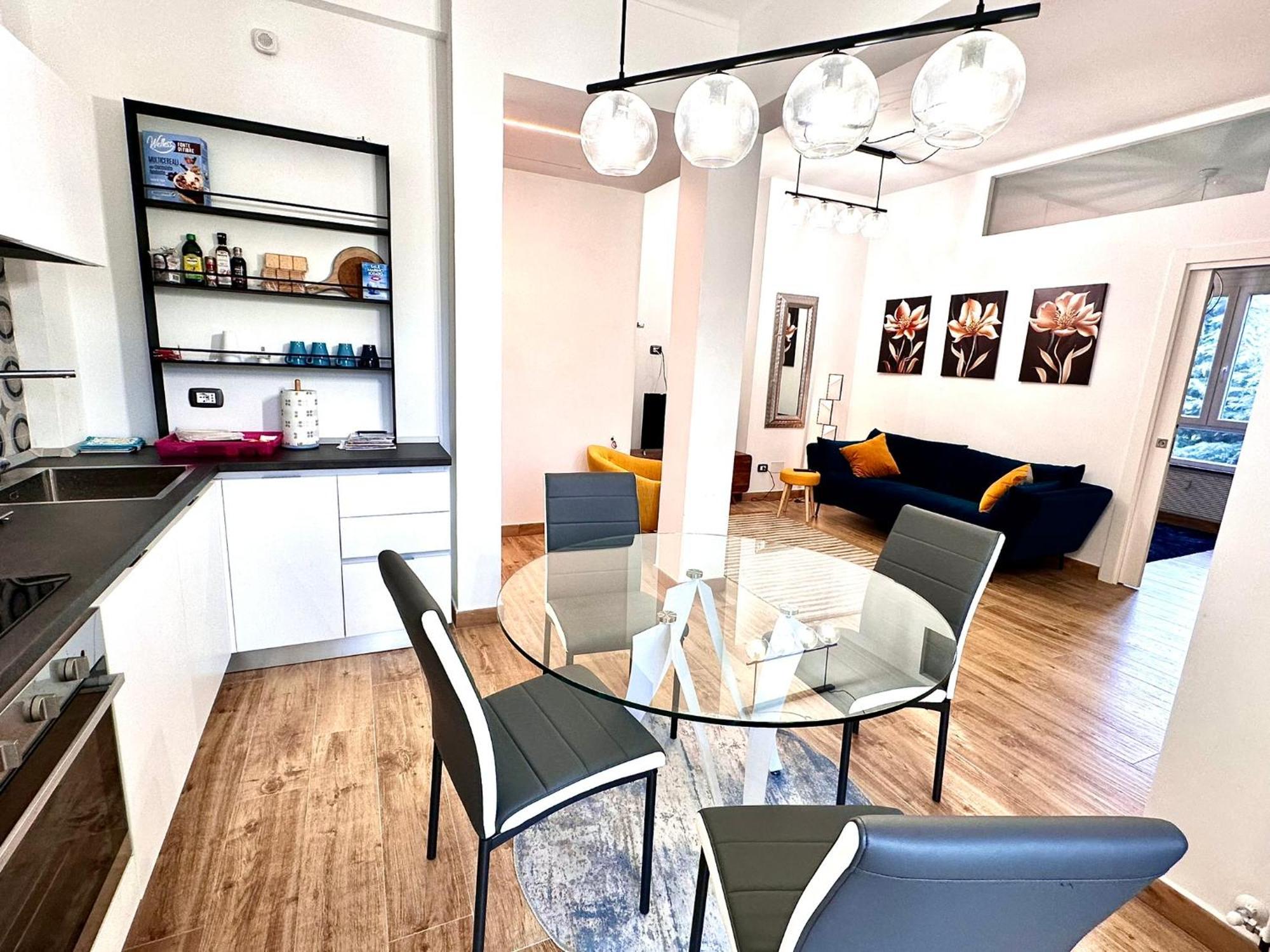 斯培西亚Lombardo'S Family - Free Private Parking 700M From The Station!公寓 外观 照片